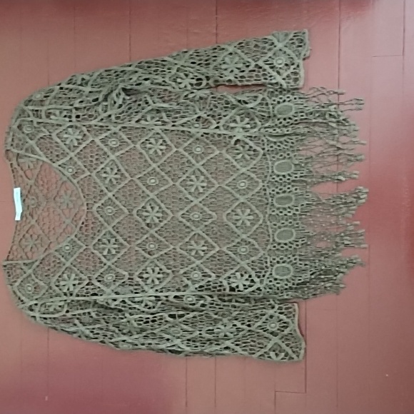 Bohemian crocheted lace dark green long sleeve fringed top size medium - Picture 10 of 10